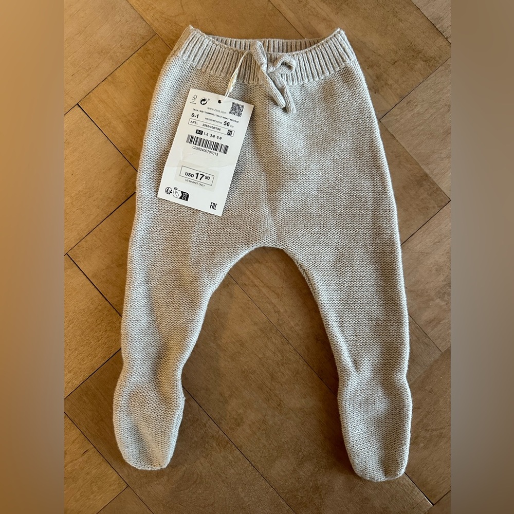 NWT Newborn Zara footie knit pants (0-1)